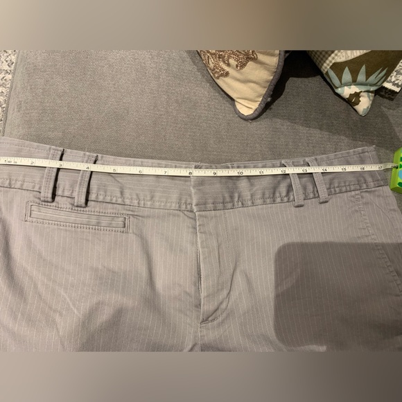 Banana Republic Capri pants, size 10-12 - Picture 5 of 8